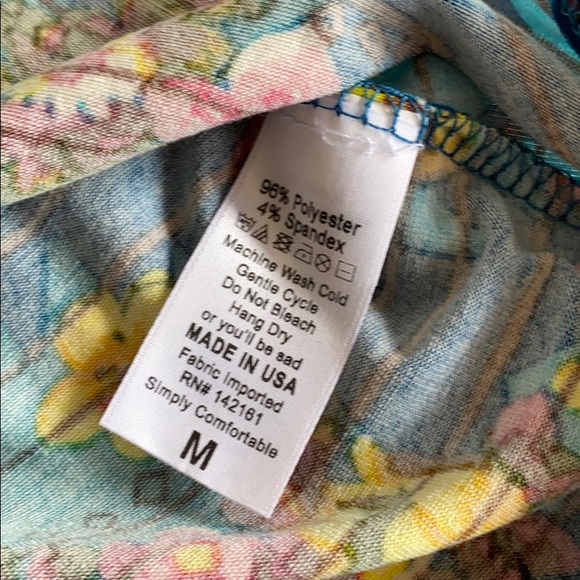 LuLaRoe Floral Classic T - Picture 7 of 7